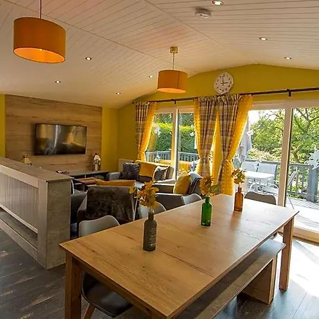 Hotel Avon Wood