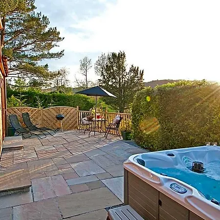 Avon Wood Hotel *
