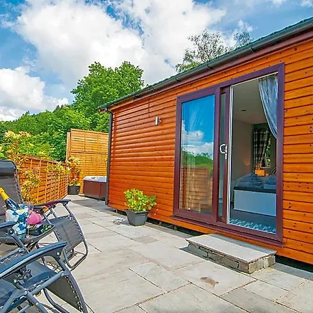 Avon Wood