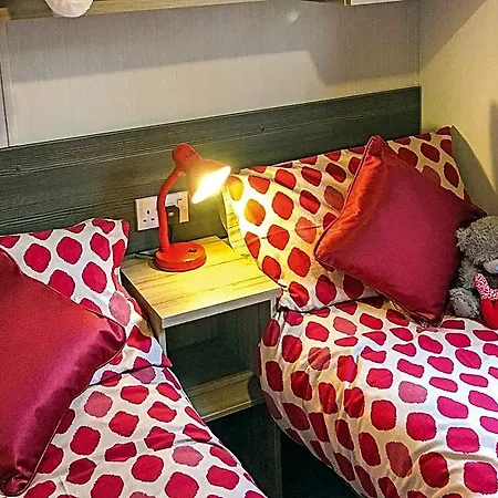 Avon Wood Hotel *